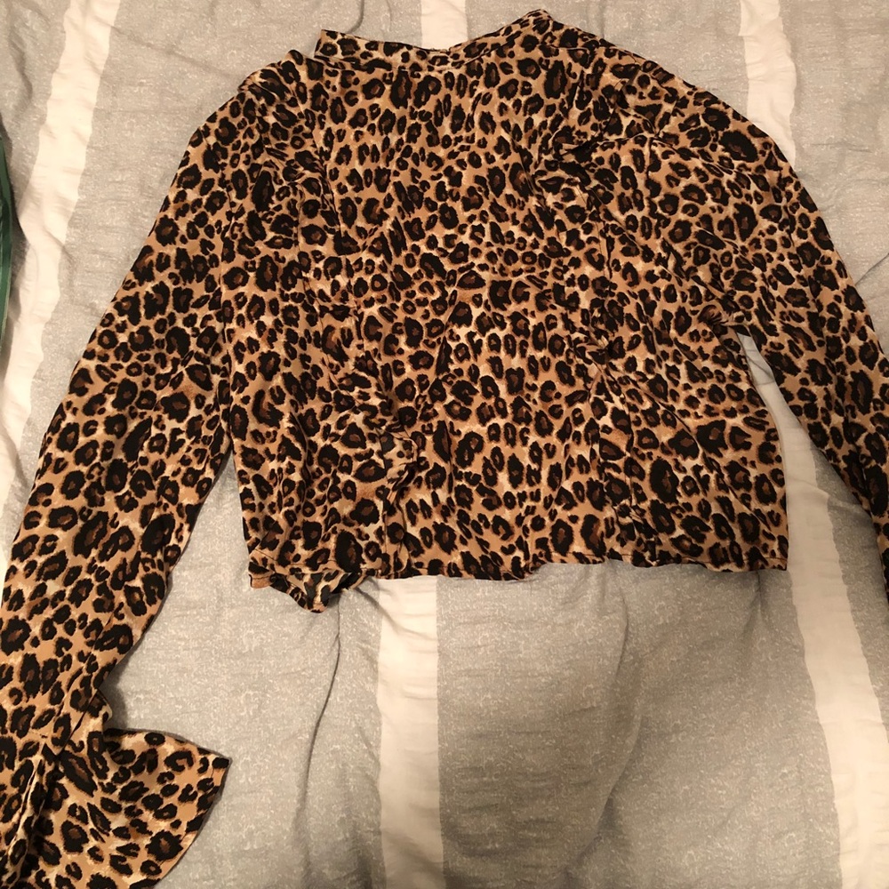 Cheetah Print Bell Sleeved Top